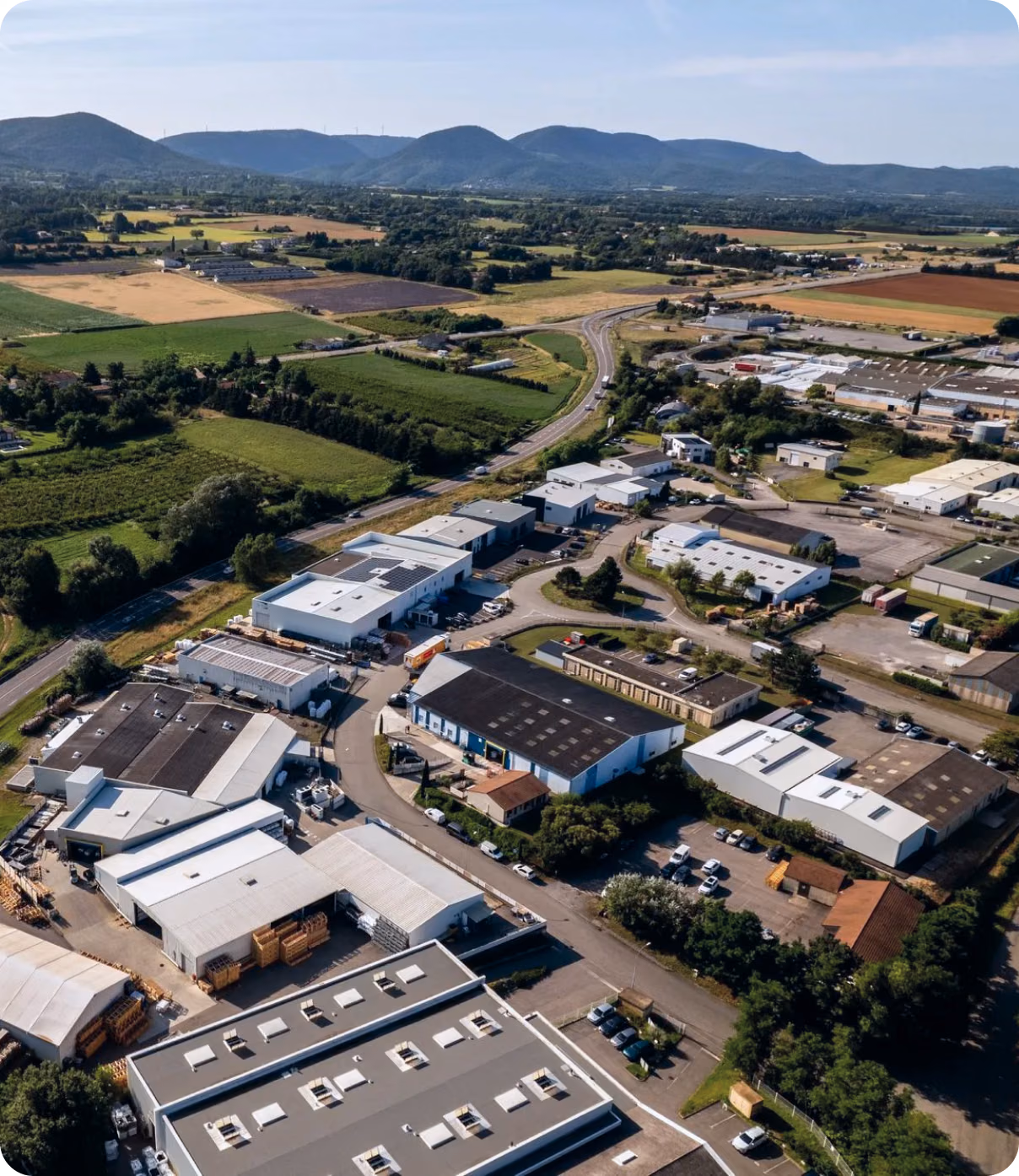 Vue aérienne des ateliers dans la Drôme